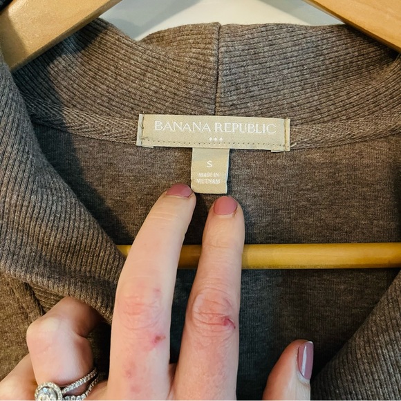 Banana Republic Shawl Collar Sweatshirt, Size S - Picture 4 of 5